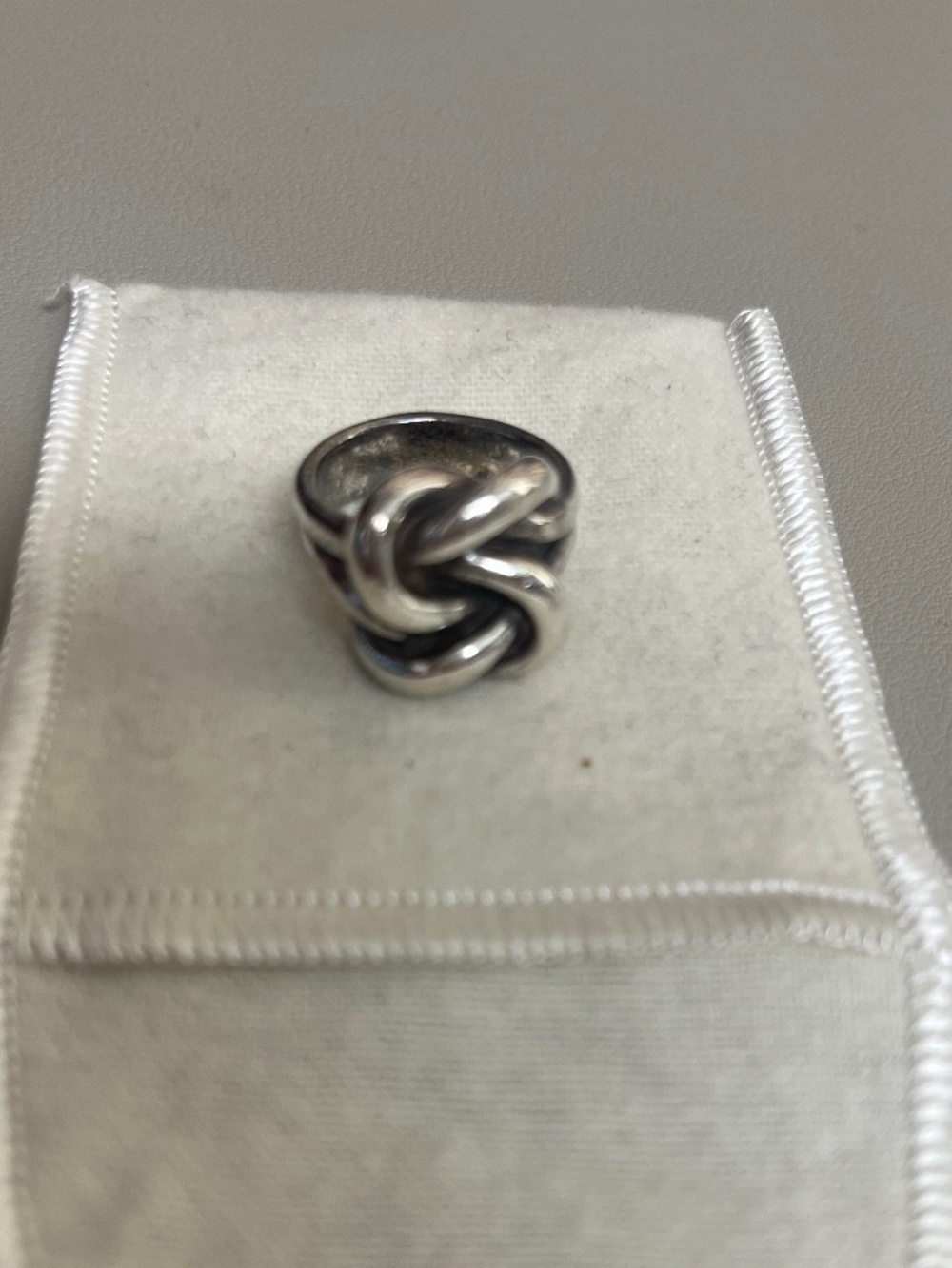 Retired James Avery Lovers Knot ring